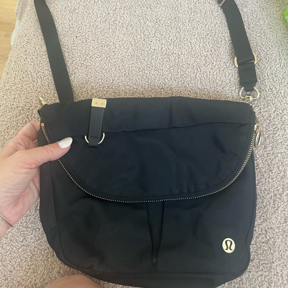 Lululemon festival bag
